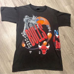 90’s Salem Chicago Bulls tee